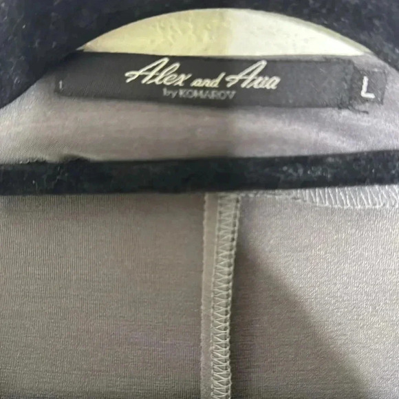 Alex & Ava Komarov Jersey wrap dress size Large NWT in dark gray - Picture 4 of 6